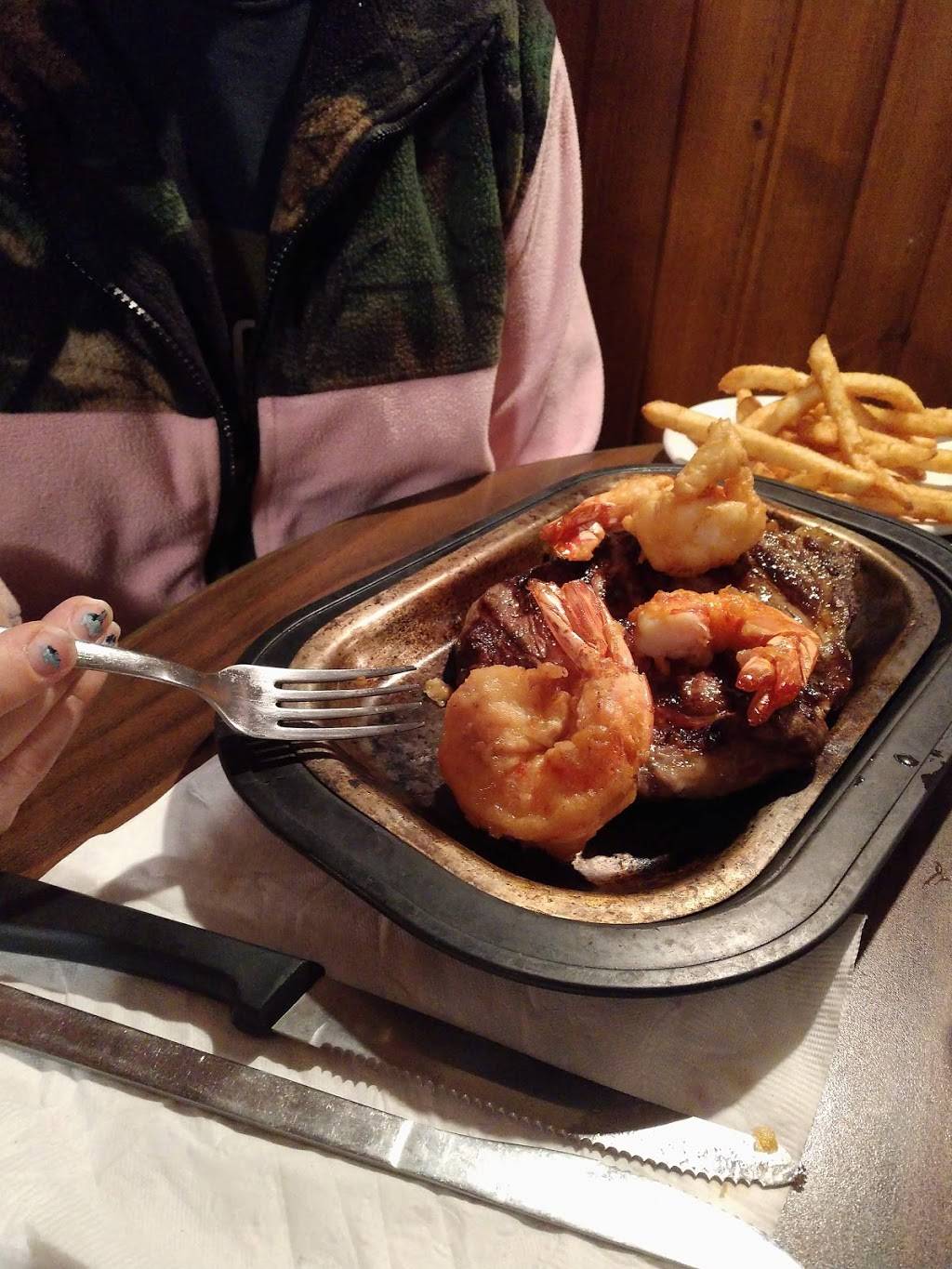 Spruce Harbor Inn | restaurant | 30579 400th Ave, Bellevue, IA 52031, USA | 5638725637 OR +1 563-872-5637