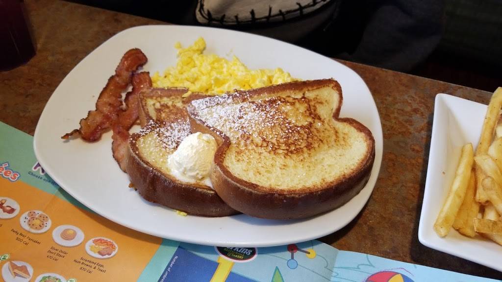 Perkins Restaurant & Bakery | restaurant | 143 Division St N, Stevens Point, WI 54481, USA | 7153415044 OR +1 715-341-5044