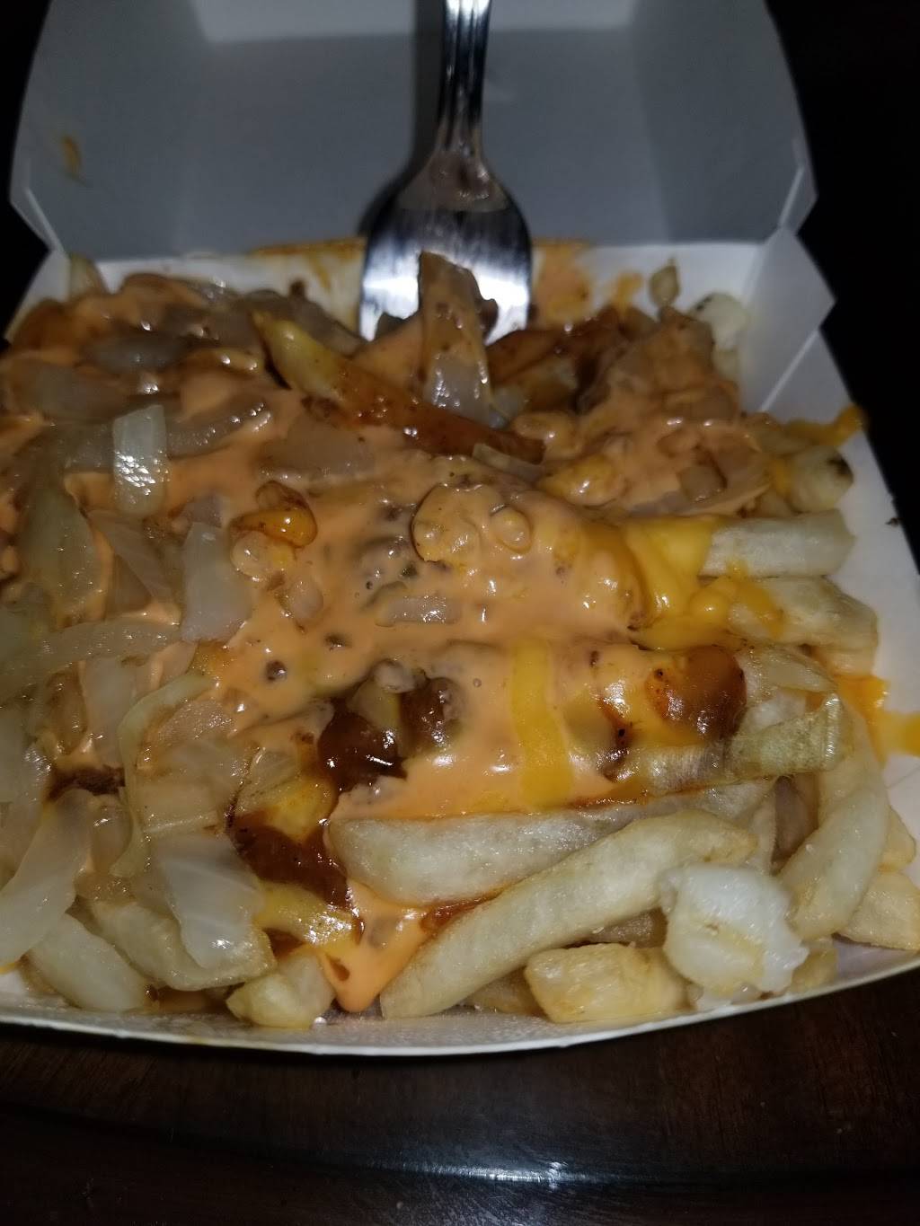 Wienerschnitzel | restaurant | 711 E Alisal St, Salinas, CA 93905, USA | 8314249999 OR +1 831-424-9999