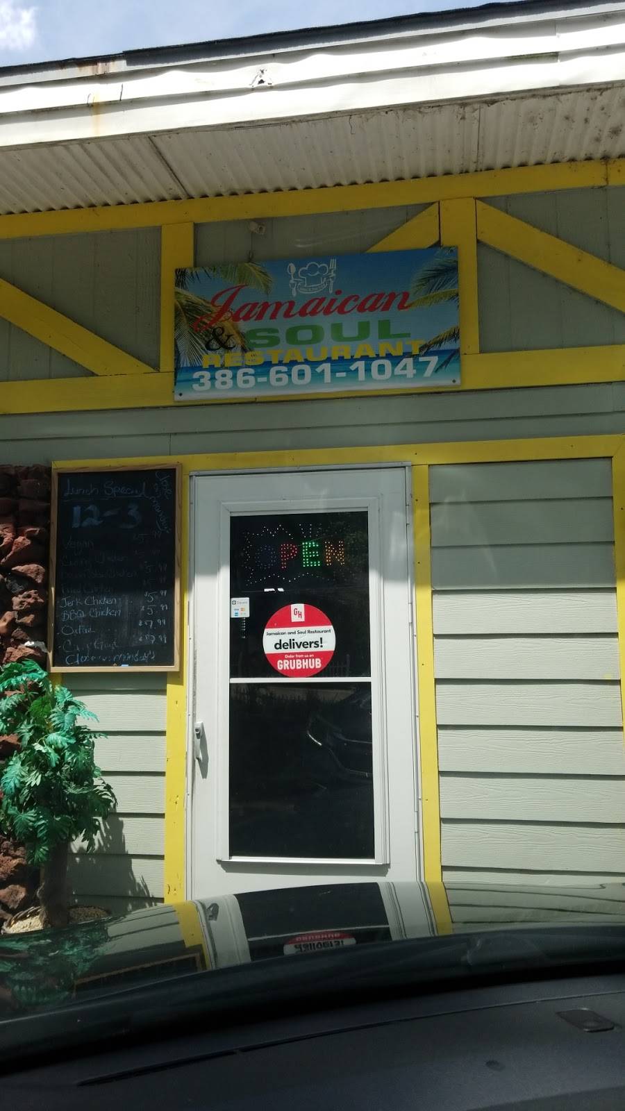 Jamaican and Soul Restaurant | restaurant | 229 E Voorhis Ave, DeLand, FL 32724, USA | 3866011047 OR +1 386-601-1047