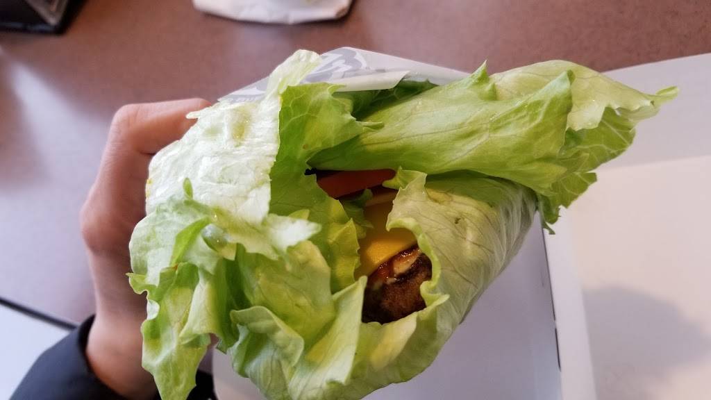 Carls Jr. | restaurant | 720 10th St, Greeley, CO 80631, USA | 9703529522 OR +1 970-352-9522