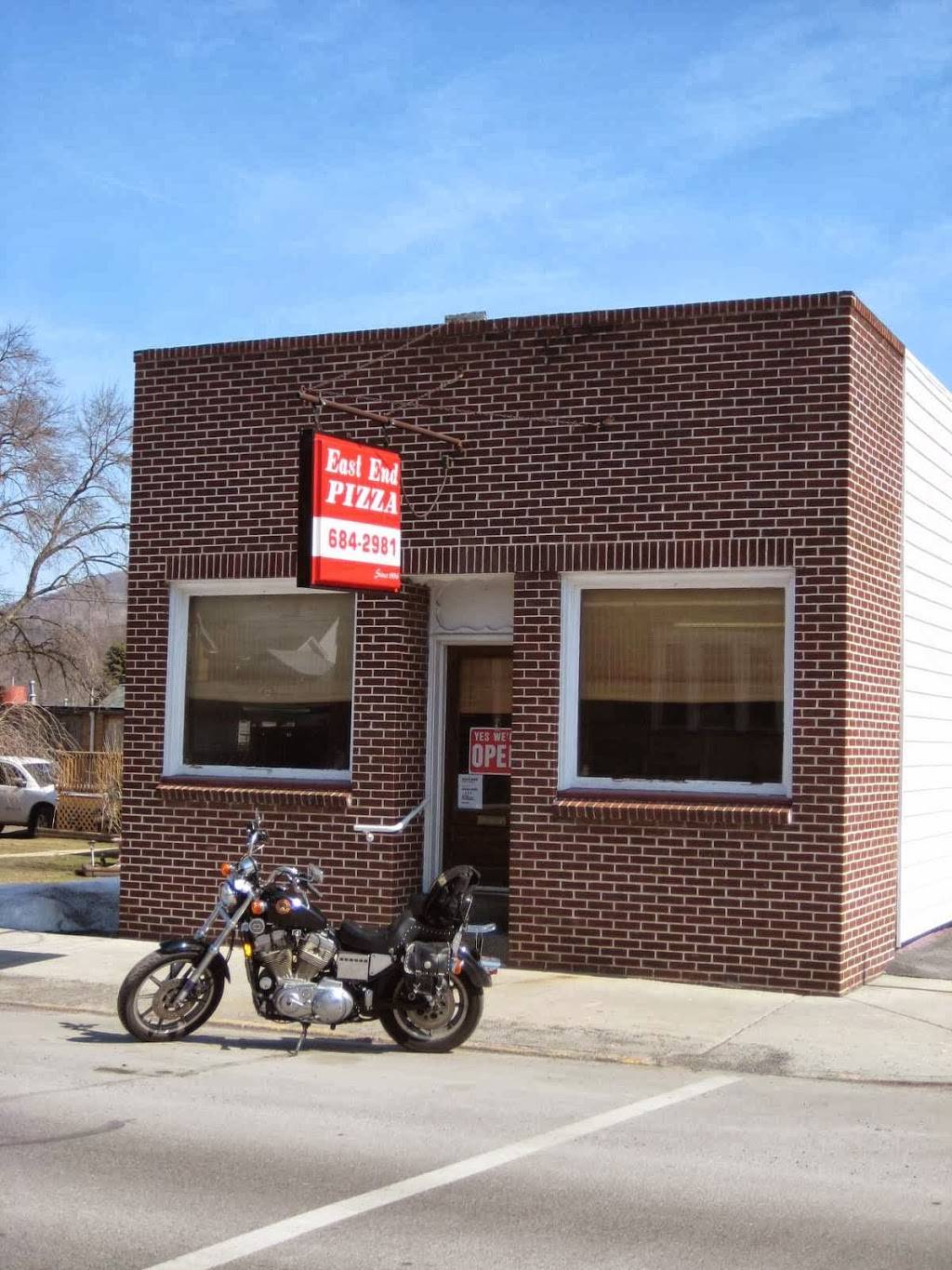 East End Pizza Pie | meal takeaway | 1600 Columbia Ave, Tyrone, PA 16686, USA | 8146842981 OR +1 814-684-2981