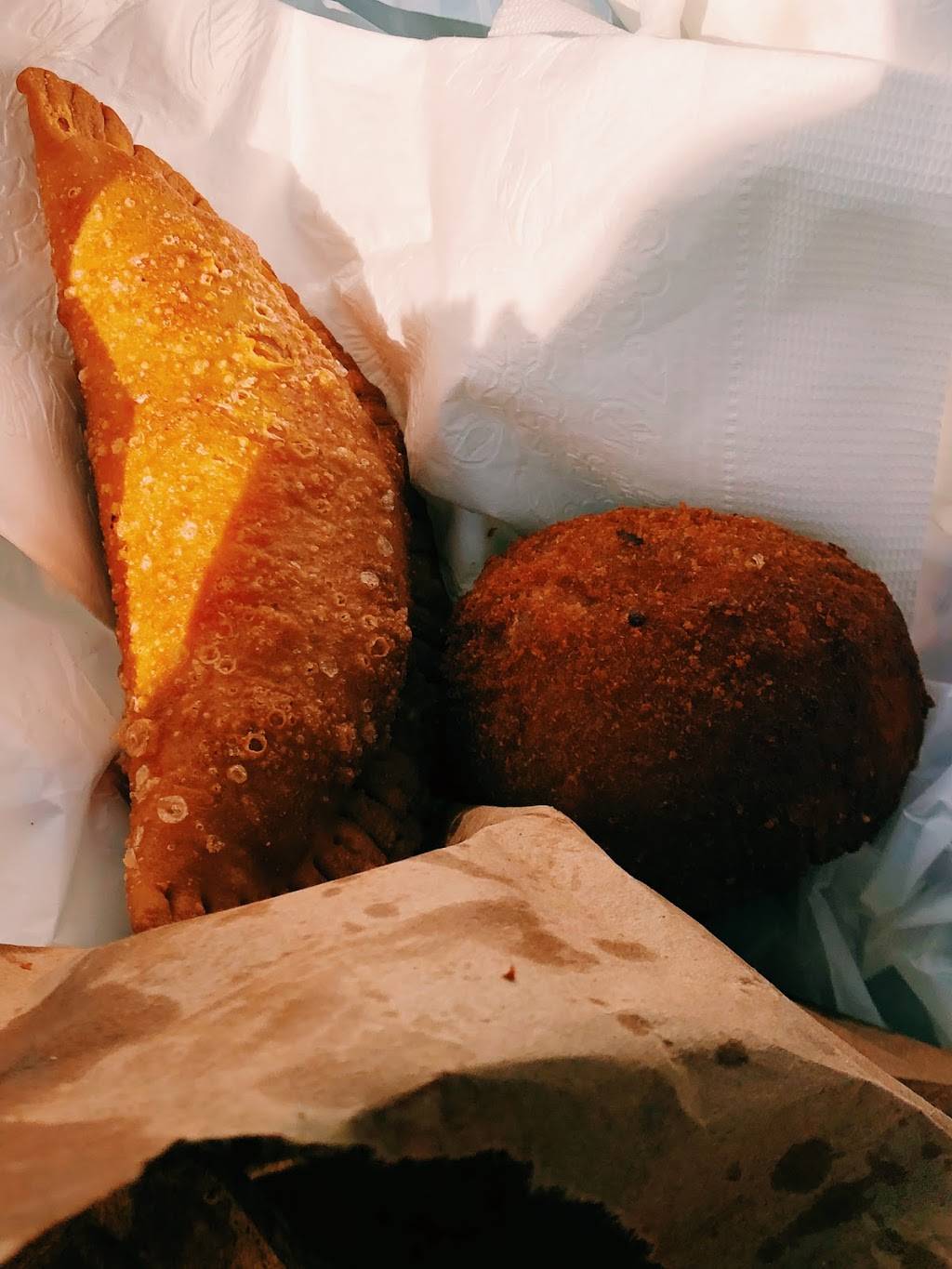 Sandy coffee shop | restaurant | 212 Delancey St #3503, New York, NY 10002, USA | 2125984752 OR +1 212-598-4752