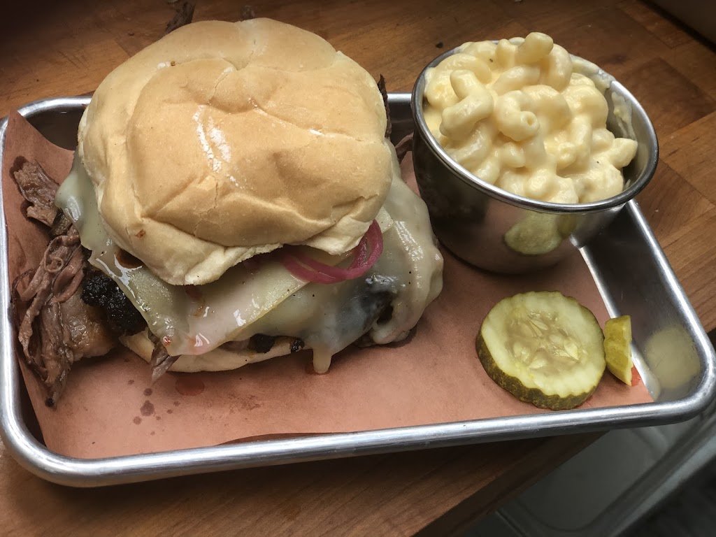 Big Smoke Barbecue | restaurant | 804 Main St, Hays, KS 67601, USA | 7853012305 OR +1 785-301-2305