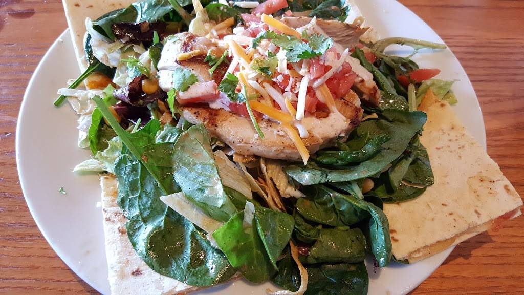 Chilis Grill & Bar | restaurant | 8100 Wyoming Blvd NE, Albuquerque, NM 87113, USA | 5057972733 OR +1 505-797-2733