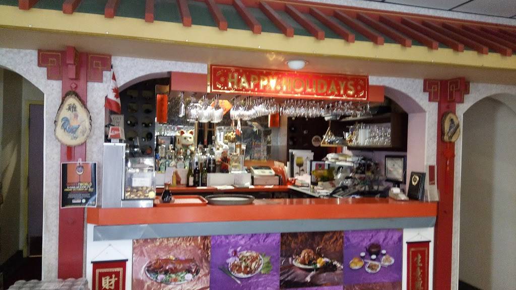 The Red Sail Restaurant | restaurant | 3838 Walker Rd, Windsor, ON N8W 3T2, Canada | 5199696921 OR +1 519-969-6921