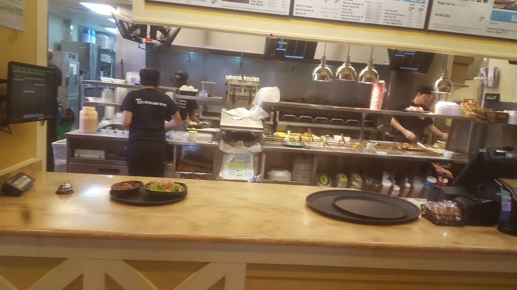 Pollo Tropical | restaurant | 828 Providence Rd, Brandon, FL 33511, USA | 8136812679 OR +1 813-681-2679