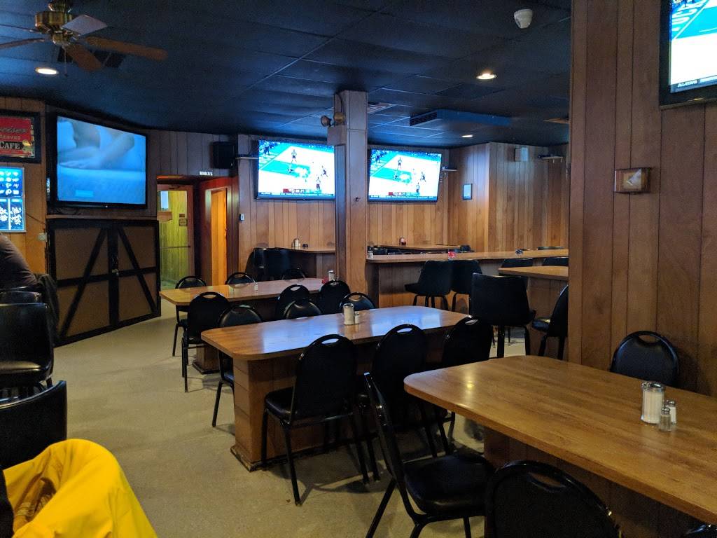 A & B Cafe | restaurant | 110 N Main St, Winchester, IN 47394, USA | 7655842690 OR +1 765-584-2690