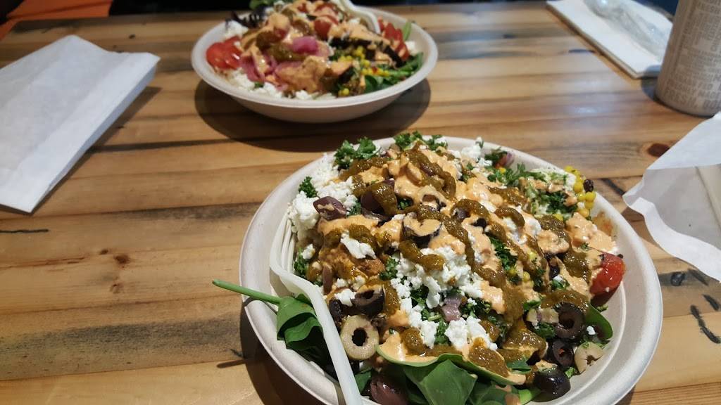 Mezeh Mediterranean Grill | restaurant | 144 National Plaza, Oxon Hill, MD 20745, USA | 3017537961 OR +1 301-753-7961