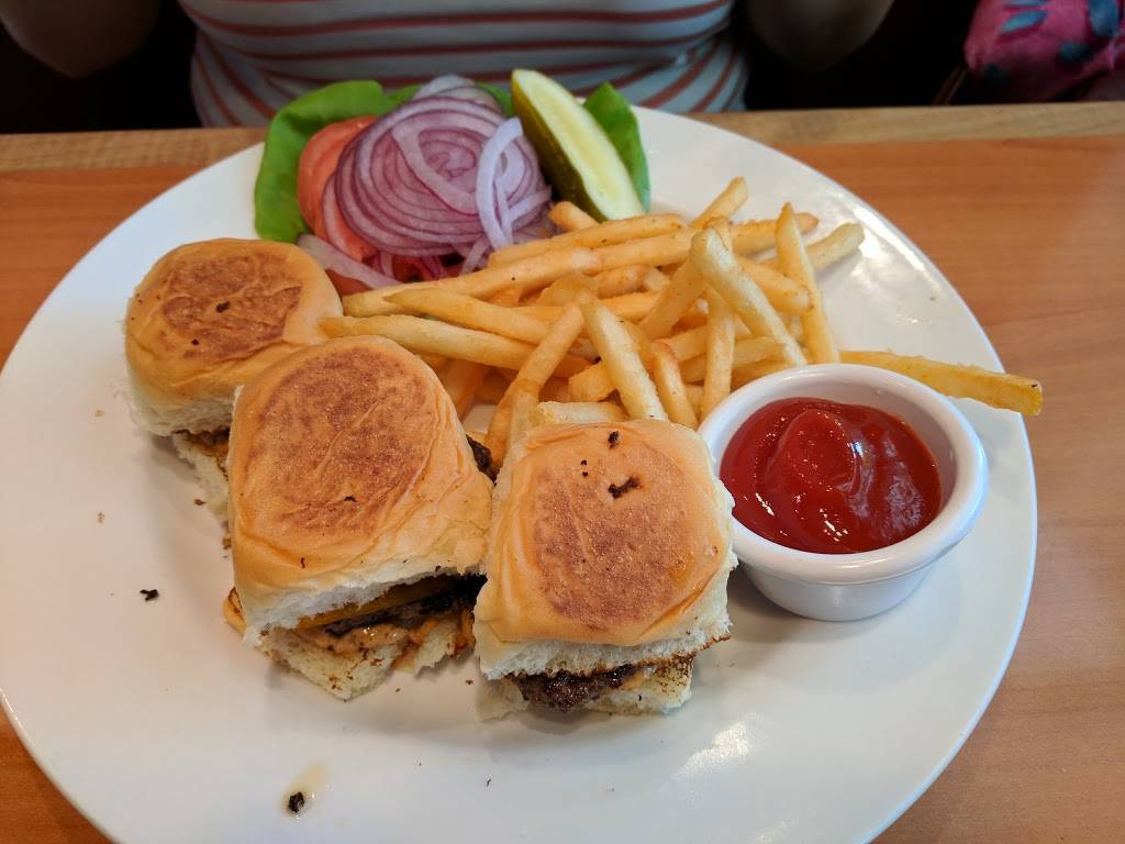 Sammys Woodfired Pizza & Grill | restaurant | 1620 Camino De La Reina, San Diego, CA 92108, USA | 6192988222 OR +1 619-298-8222