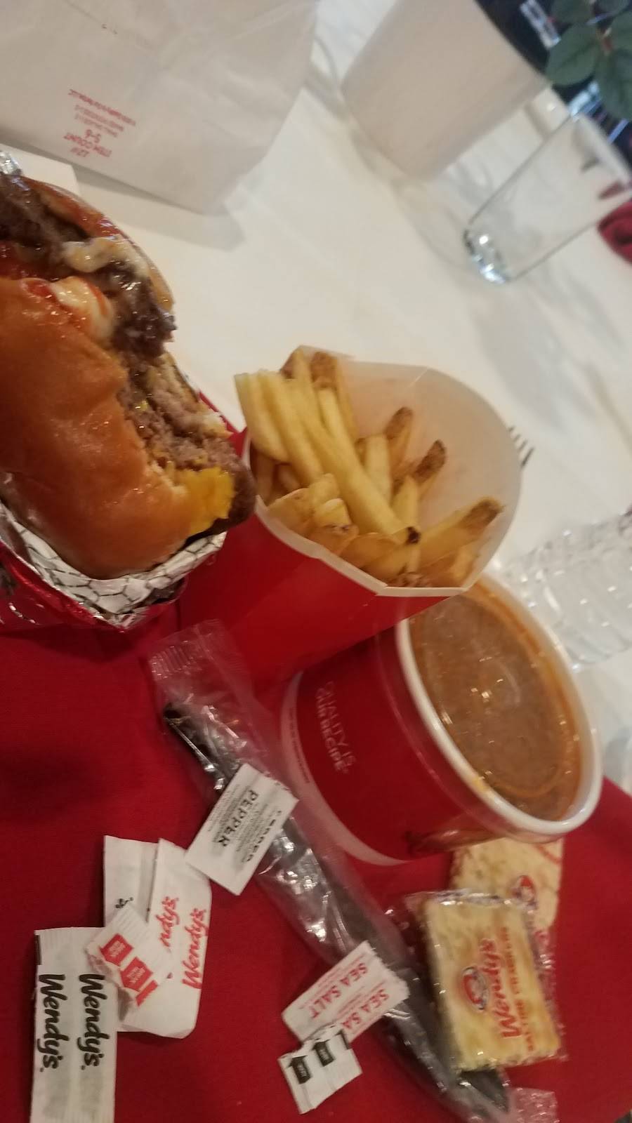 Wendys | restaurant | 60 N Broadway, Hicksville, NY 11801, USA | 5164330255 OR +1 516-433-0255