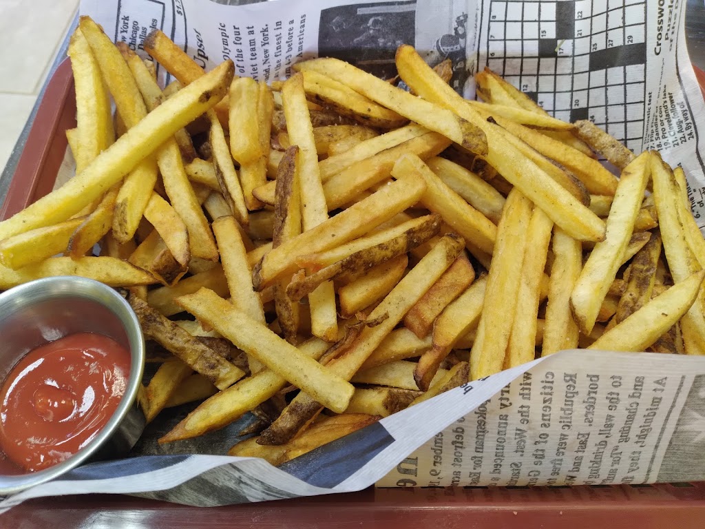 Burger Budz | restaurant | 1364 Main St Unit #13, Sanford, ME 04073, USA | 2074138960 OR +1 207-413-8960