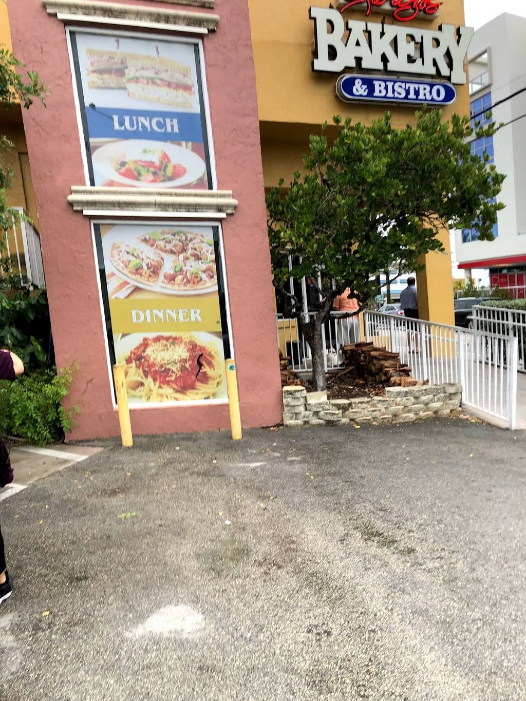 GGs Waterfront | restaurant | 606 N Ocean Dr, Hollywood, FL 33019, USA | 9549297030 OR +1 954-929-7030