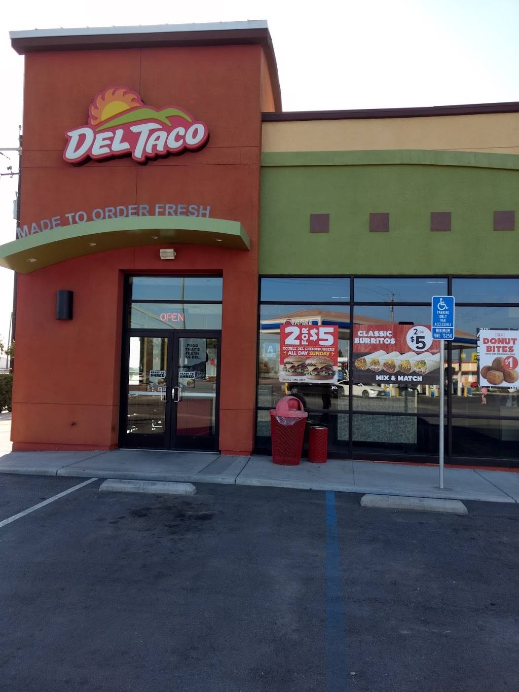 Del Taco | meal takeaway | 135 S. Central Valley Hwy, Shafter, CA 93263, USA | 6616305800 OR +1 661-630-5800