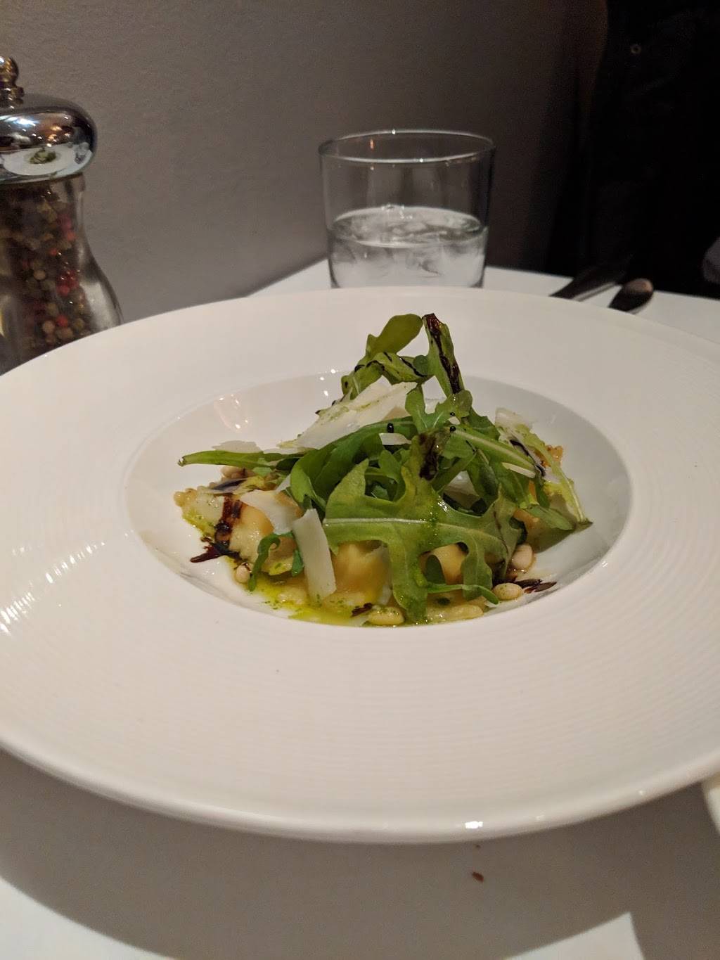 Aqua Grill | restaurant | 15150 Yonge St, Aurora, ON L4G 1M2, Canada | 9057510778 OR +1 905-751-0778