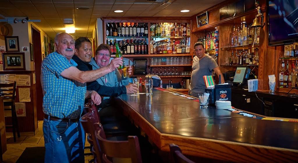 Christos On Alki | restaurant | 2508 Alki Ave SW, Seattle, WA 98116, USA | 2069232200 OR +1 206-923-2200