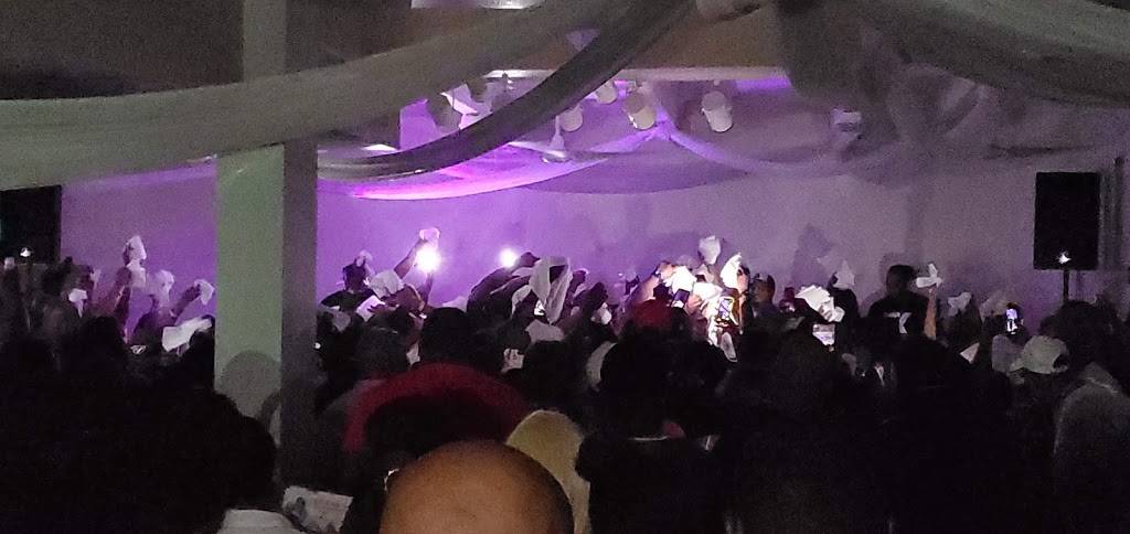 King Jerk Grill and Restaurant | restaurant | 161 NE 183rd St, Miami, FL 33179, USA | 3054097732 OR +1 305-409-7732