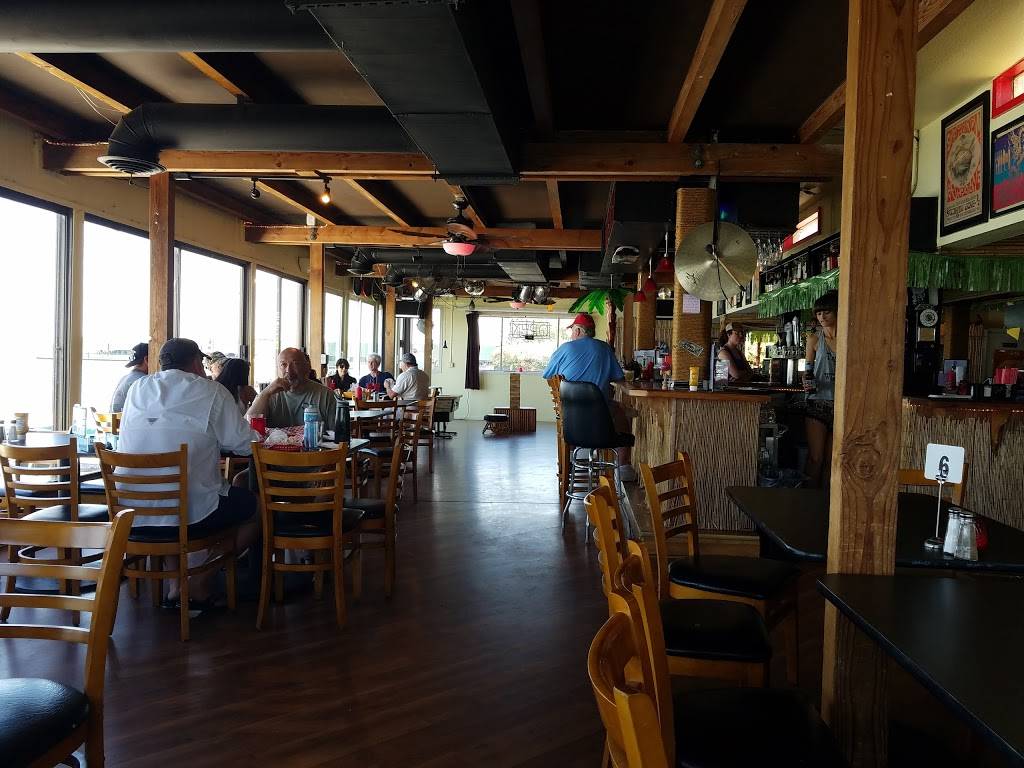 The Lighthouse Bar and Grill | restaurant | 151 Brannan Island Rd, Isleton, CA 95641, USA | 9167775702 OR +1 916-777-5702