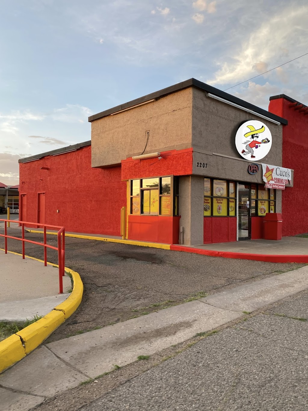 Cucos Kitchen | restaurant | 2207 Cerrillos Rd, Santa Fe, NM 87505, USA | 5053652946 OR +1 505-365-2946