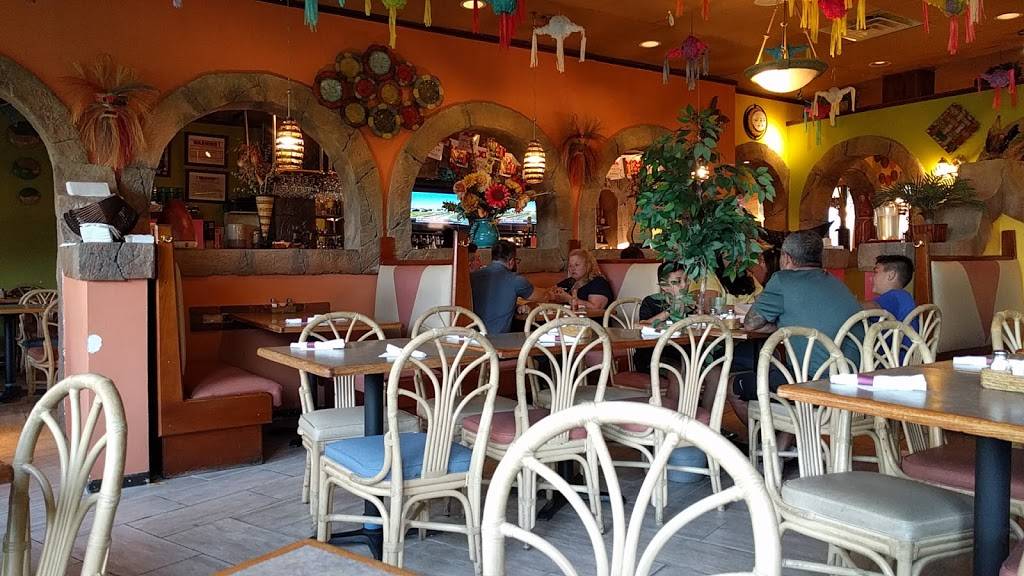 Acapulcos | restaurant | 500 Boston-Providence Turnpike, Norwood, MA 02062, USA | 7817624440 OR +1 781-762-4440