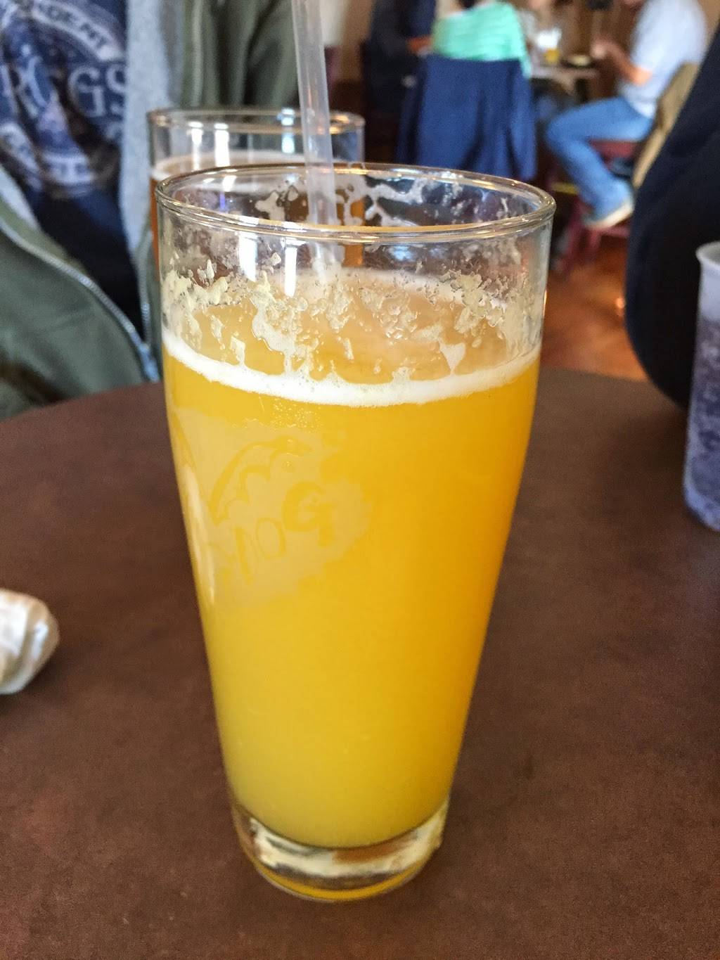 Mahaffeys Pub | restaurant | 2706 Dillon St, Baltimore, MD 21224, USA | 4102769899 OR +1 410-276-9899