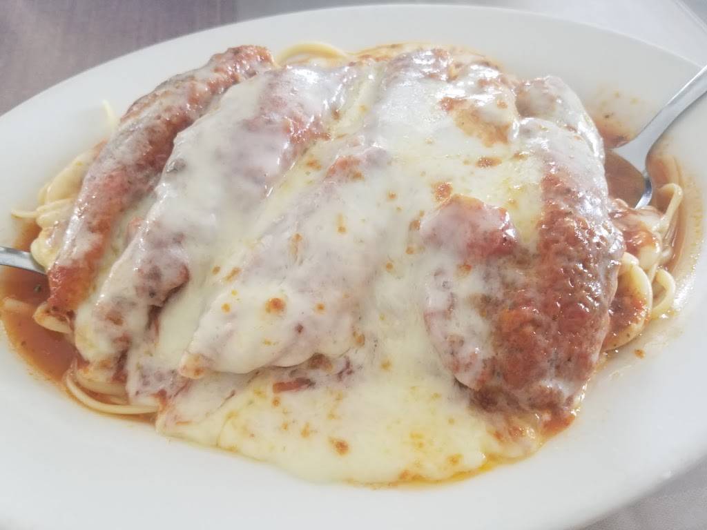 Varneys Restaurant | restaurant | 2109 Montauk Hwy, Brookhaven, NY 11719, USA | 6312869569 OR +1 631-286-9569