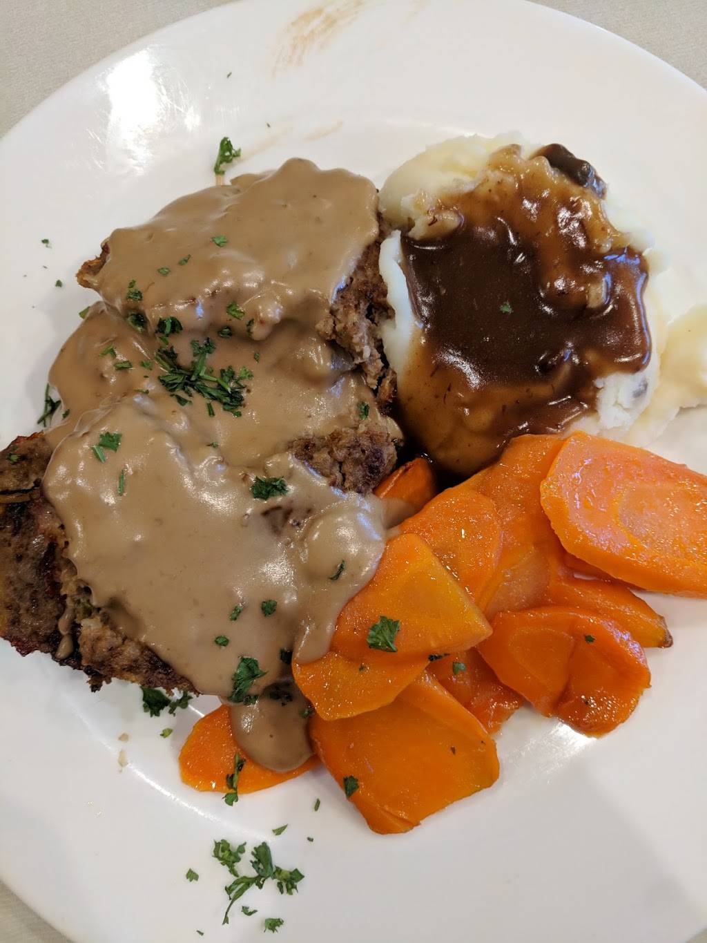 The Village Grill | restaurant | 1243 N Commerce Rd, Commerce Charter Twp, MI 48382, USA | 2483663290 OR +1 248-366-3290