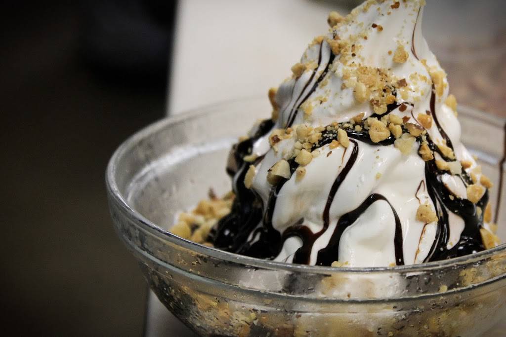 Petes Eats | restaurant | 601 N State St, Pioneer, OH 43554, USA | 4197371600 OR +1 419-737-1600