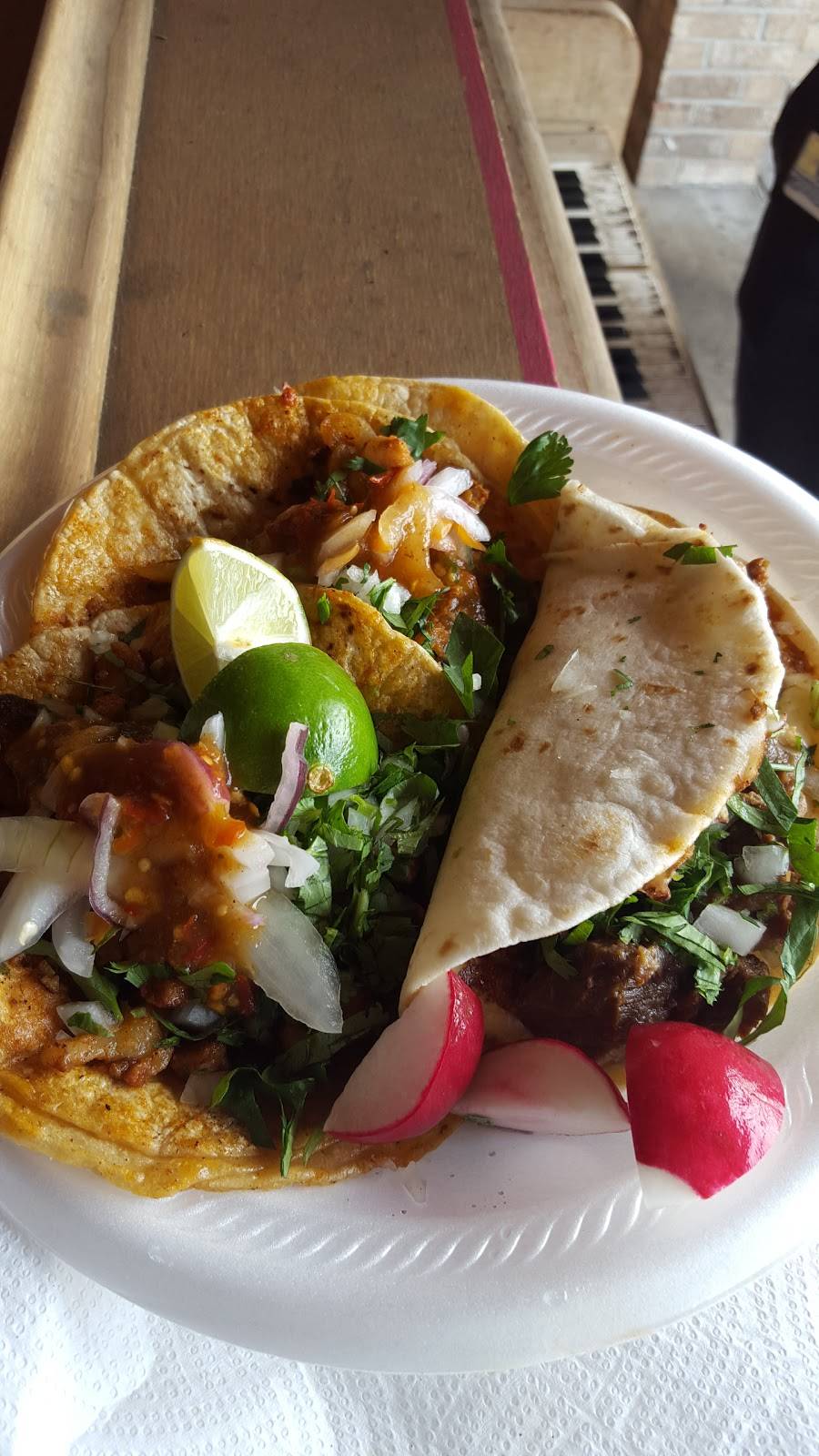 Primos Tacos | restaurant | 7641 Dix St, Detroit, MI 48209, USA | 3137291047 OR +1 313-729-1047