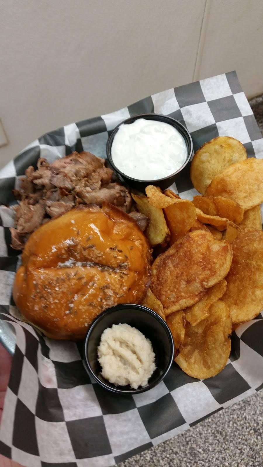 Towne Tavern Express | restaurant | 235 Main St, Fort Mill, SC 29715, USA | 8038021776 OR +1 803-802-1776