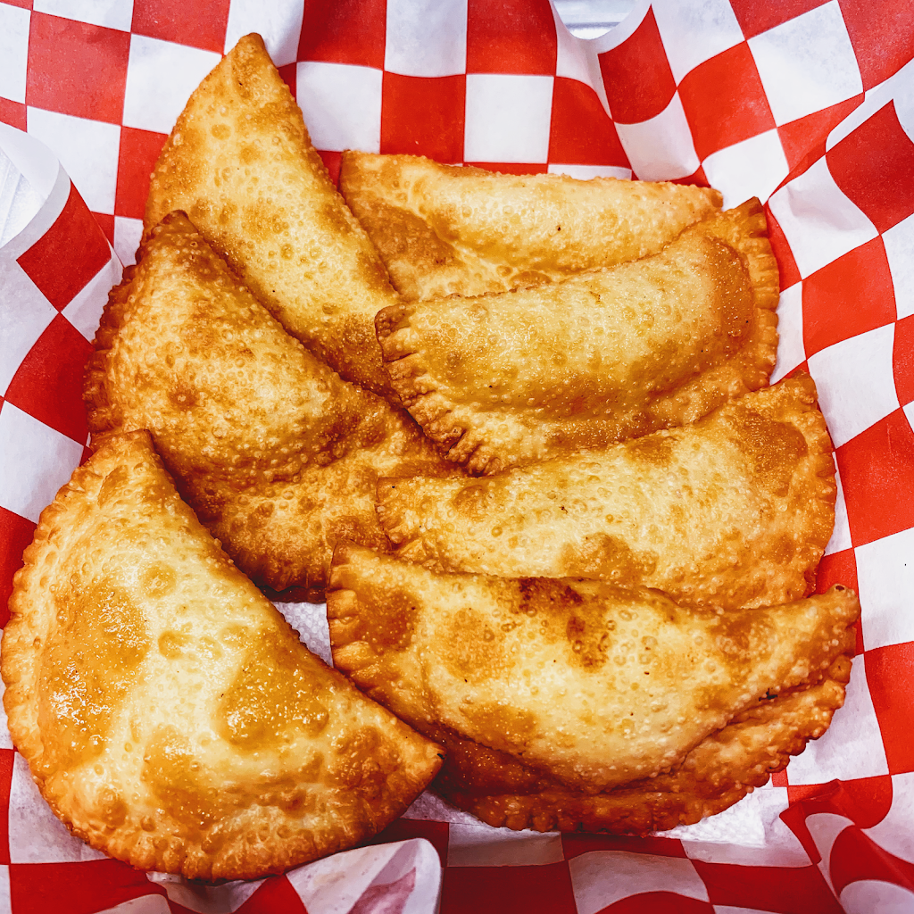 UNO MAS FOOD TRUCK | restaurant | 2104 FL-60 W, Valrico, FL 33594, USA | 8137531667 OR +1 813-753-1667