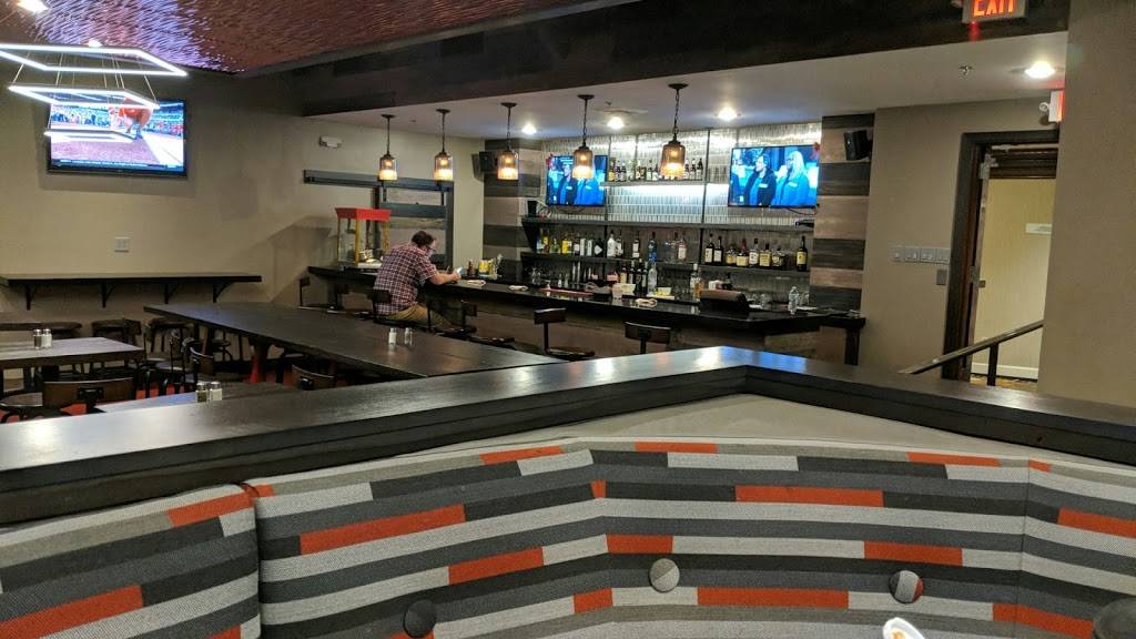 Underground Burger Bar | restaurant | 4505 Woodson Rd, St. Louis, MO 63134, USA | 3144274700 OR +1 314-427-4700