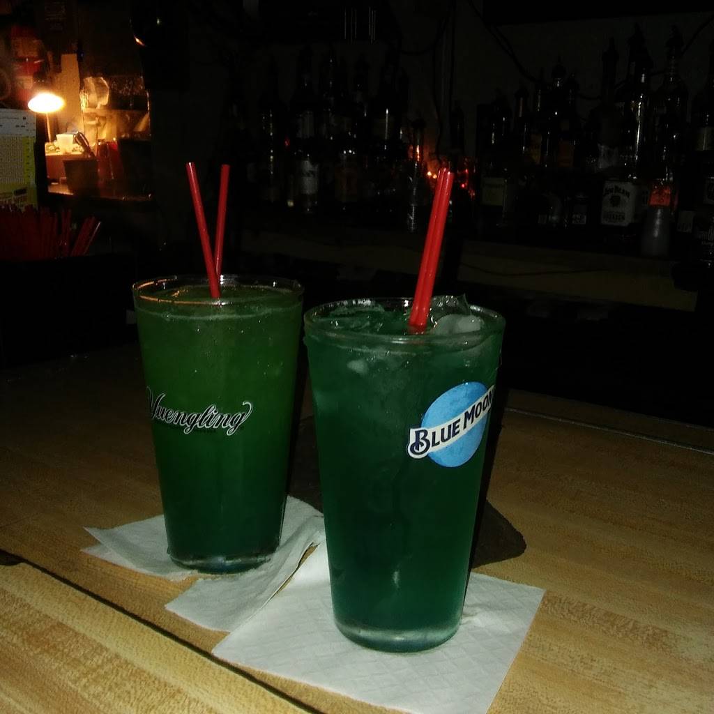 Dan & Sandys Settle Inn | meal takeaway | 703 Lake Ave, Elyria, OH 44035, USA | 4403235966 OR +1 440-323-5966