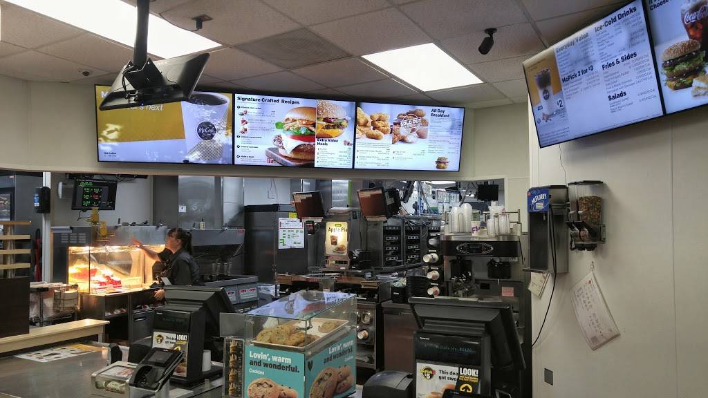 McDonalds | cafe | 300 S 2nd St N, Folkston, GA 31537, USA | 9124964160 OR +1 912-496-4160
