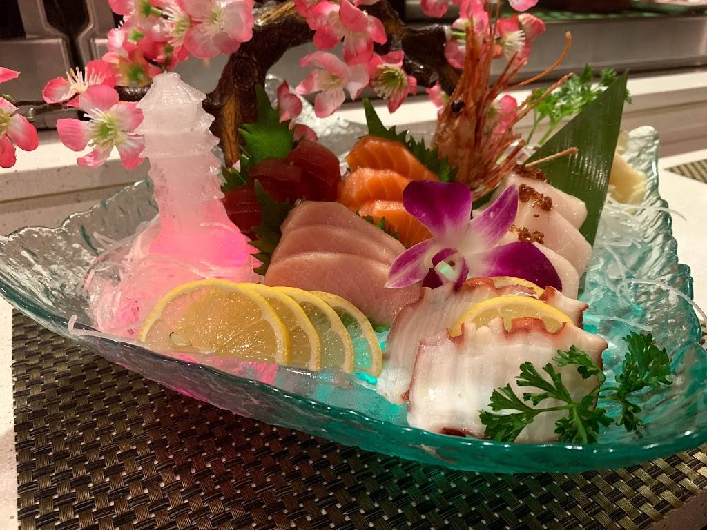 Takara Sushi and Asian Bistro | restaurant | 1335 E Whitestone Blvd T-140, Cedar Park, TX 78613, USA | 5125285449 OR +1 512-528-5449