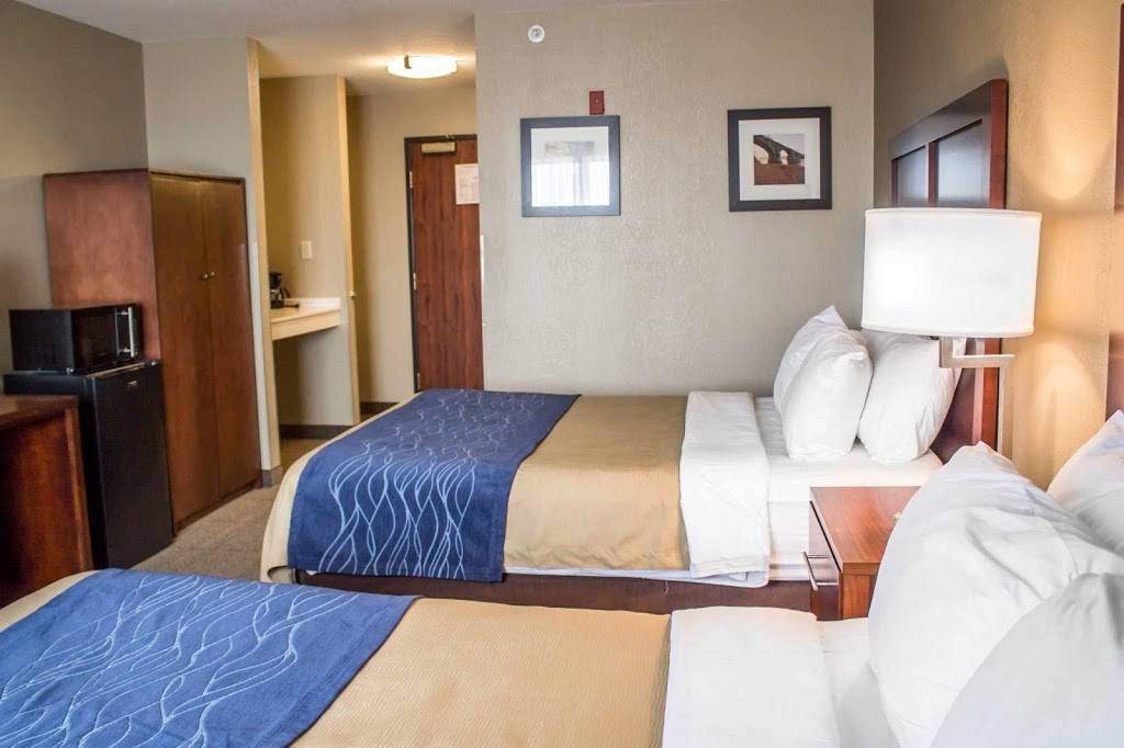 Comfort Inn & Suites | restaurant | 840 Sean St, Fremont, OH 43420, USA | 4193559300 OR +1 419-355-9300