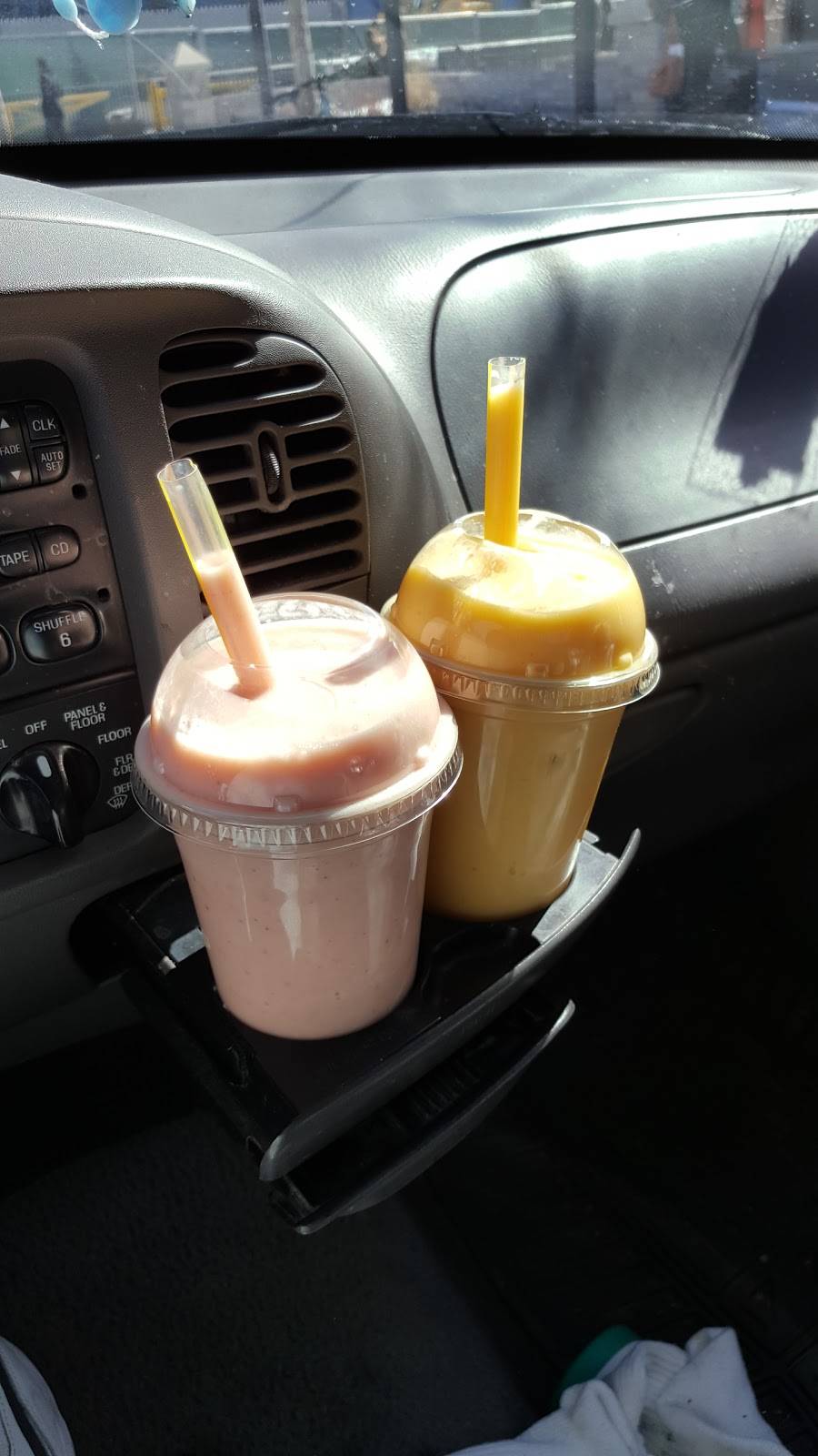 Viet Bowl | restaurant | 1122 W Wilson Ave, Chicago, IL 60640, USA | 7732712271 OR +1 773-271-2271