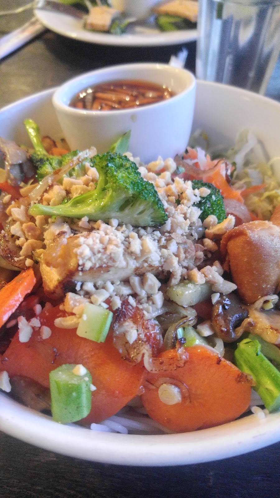 Indochine Vien | restaurant | 3110 Glendale Blvd, Los Angeles, CA 90039, USA | 3236679591 OR +1 323-667-9591