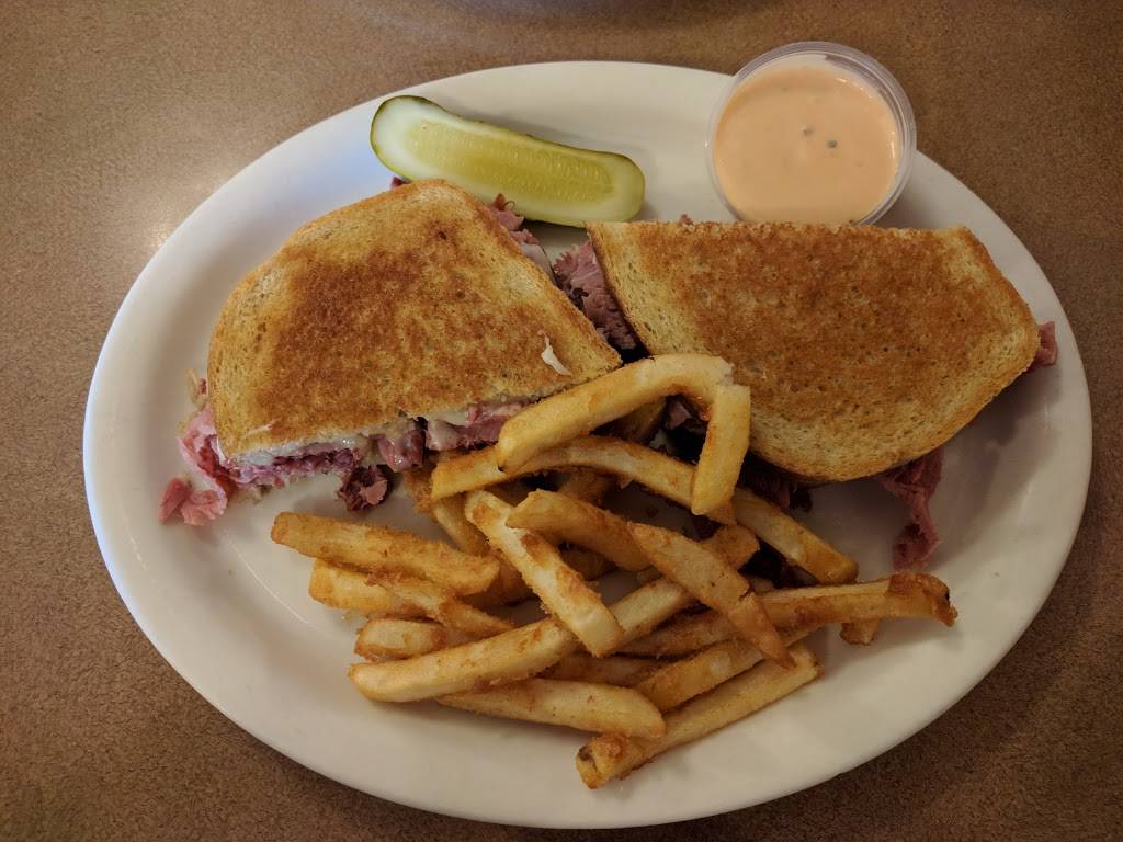 Bread Basket Restaurant | restaurant | 131 Park Ave, Barrington, IL 60010, USA | 8473823099 OR +1 847-382-3099