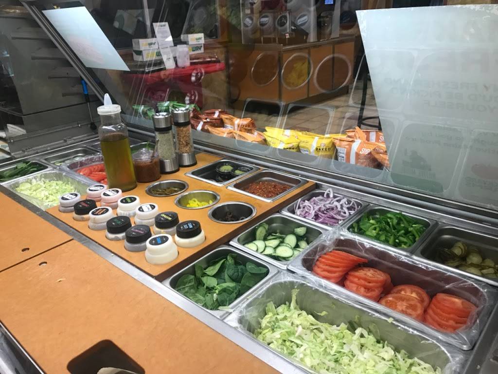 Subway | restaurant | 23 Wells St, North Berwick, ME 03906, USA | 2076768449 OR +1 207-676-8449