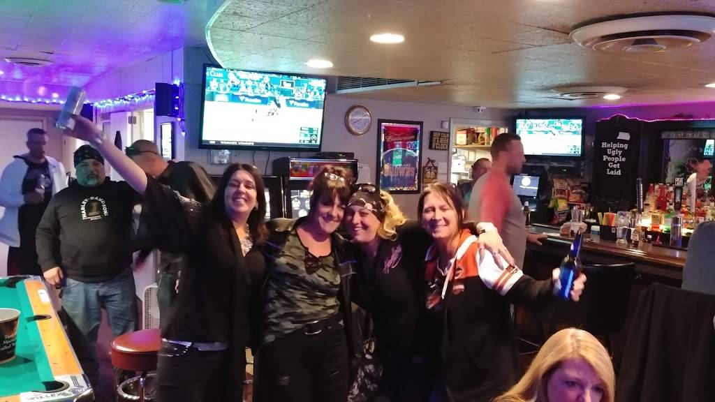 At the Office Bar & Grill | restaurant | 30511 Euclid Ave, Wickliffe, OH 44092, USA | 4409441743 OR +1 440-944-1743