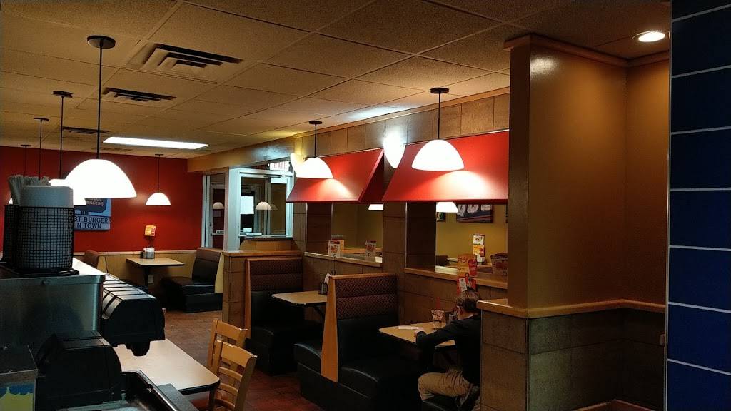 Dairy Queen Grill & Chill | restaurant | 340 S 1st St, Zionsville, IN 46077, USA | 3178733751 OR +1 317-873-3751