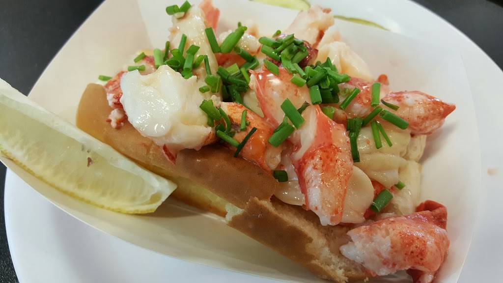 C Salt Gourmet Market | cafe | 349 Ocean House Rd, Cape Elizabeth, ME 04107, USA | 2079567700 OR +1 207-956-7700