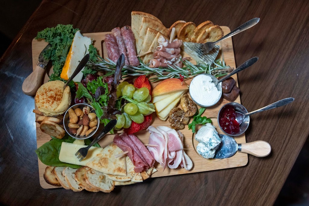 The Living Room Lounge | meal takeaway | 2310 N Piedras St Suite A, El Paso, TX 79930, USA | 9152719061 OR +1 915-271-9061