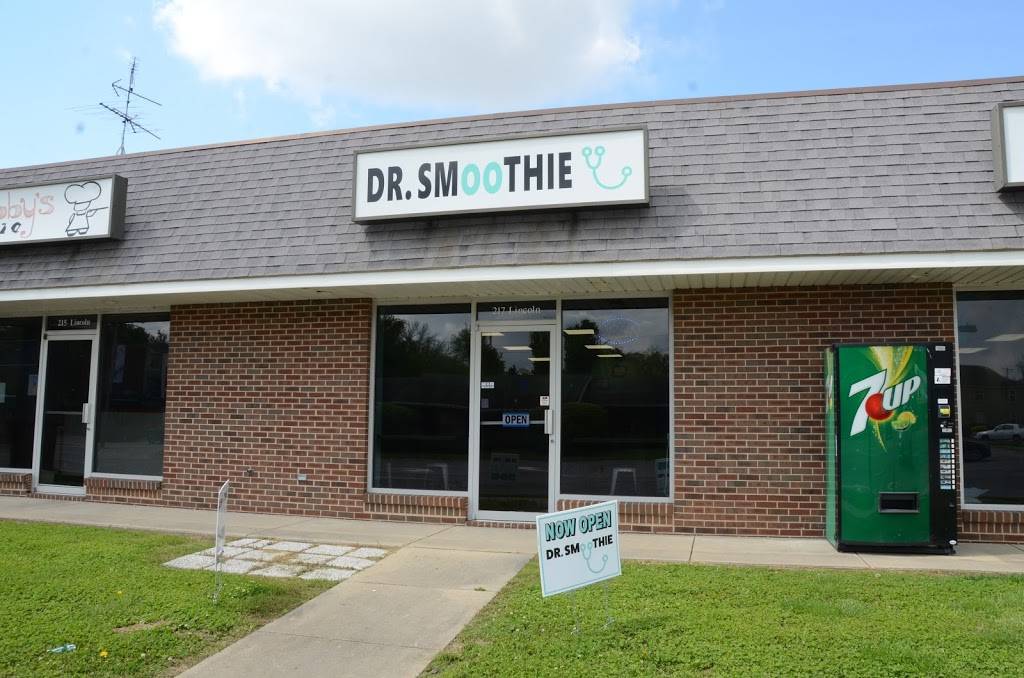 Dr. Smoothie | restaurant | 217 Lincoln Ave, Charleston, IL 61920, USA | 2173459305 OR +1 217-345-9305