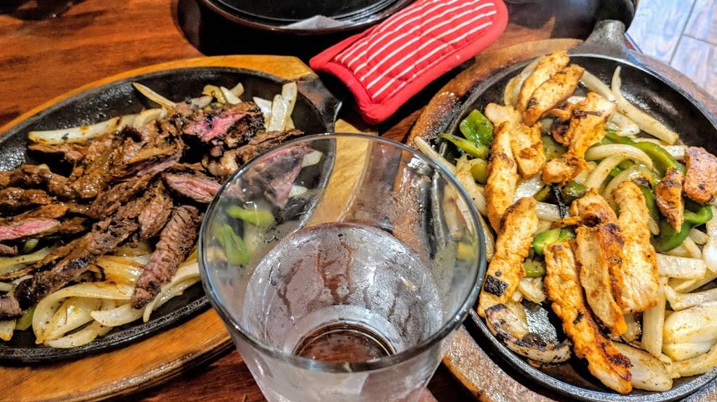 That Little Mexican Cafe | restaurant | 3623, 1010 Church St, Evanston, IL 60201, USA | 8479051550 OR +1 847-905-1550