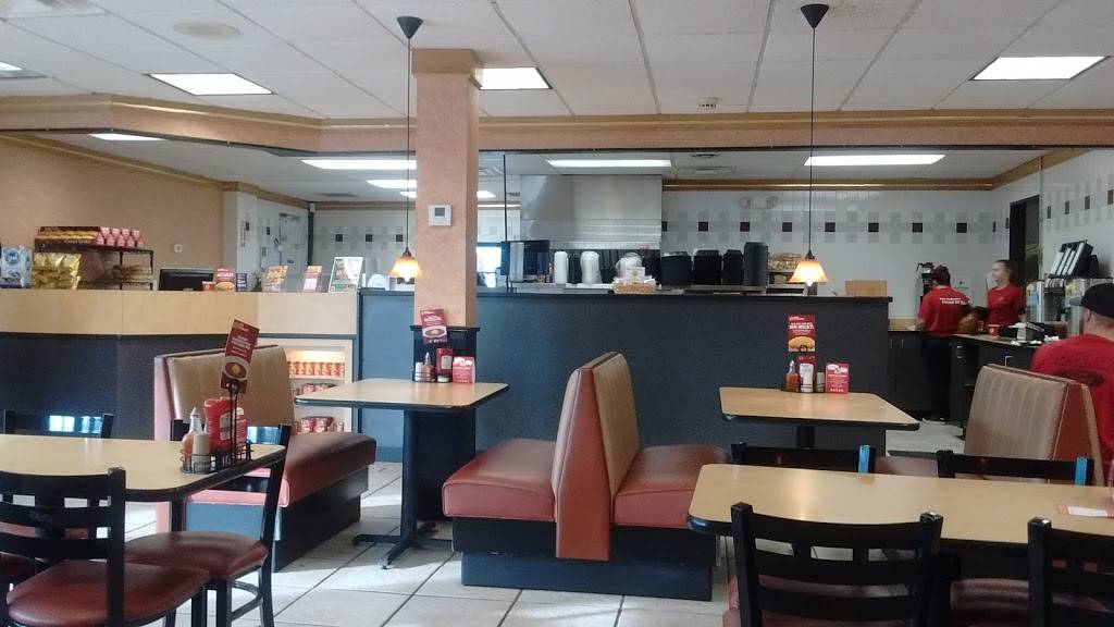 Gold Star Chili | restaurant | 221 S High St, Mt Orab, OH 45154, USA | 9374444387 OR +1 937-444-4387