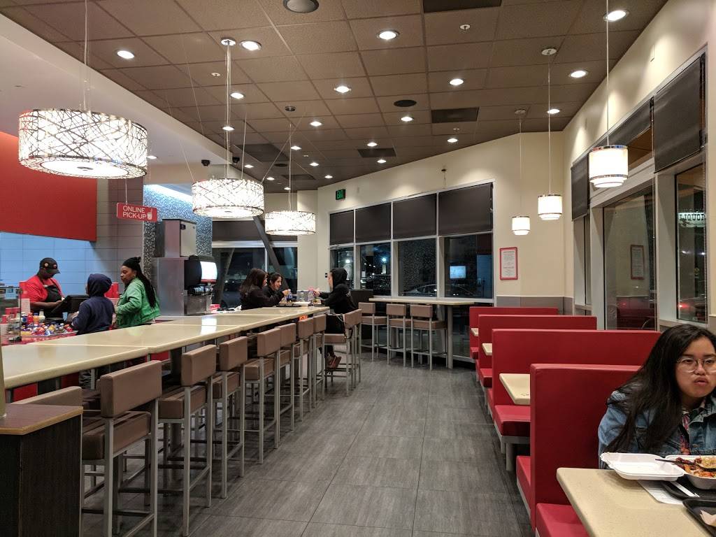 Panda Express | meal takeaway | 1151 40th St, Emeryville, CA 94608, USA | 5106551139 OR +1 510-655-1139