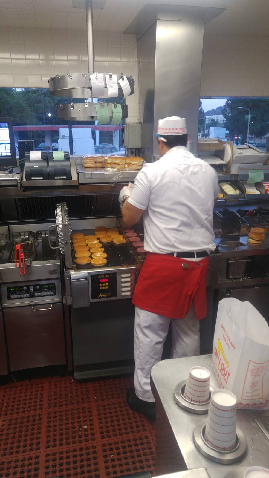 In-N-Out Burger | restaurant | 21133 Golden Springs Dr, Diamond Bar, CA 91765, USA | 8007861000 OR +1 800-786-1000