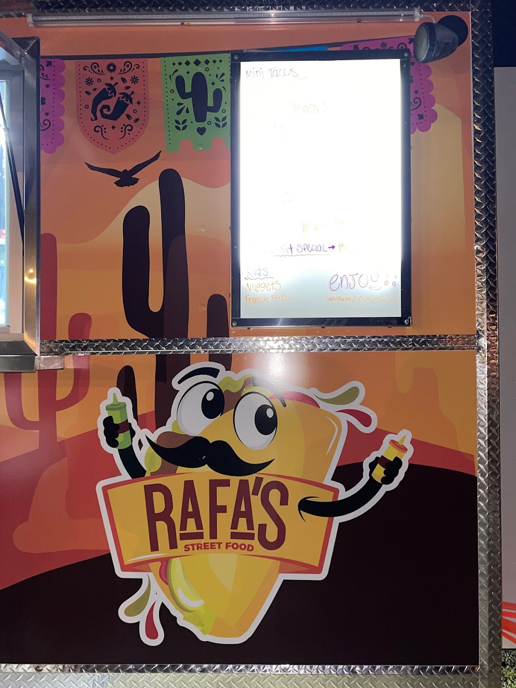 Rafas Street Food | restaurant | 826 Johns Rd, Boerne, TX 78006, USA | 2108234073 OR +1 210-823-4073
